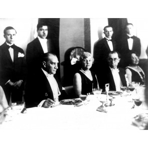 Atatürk Toplantıda