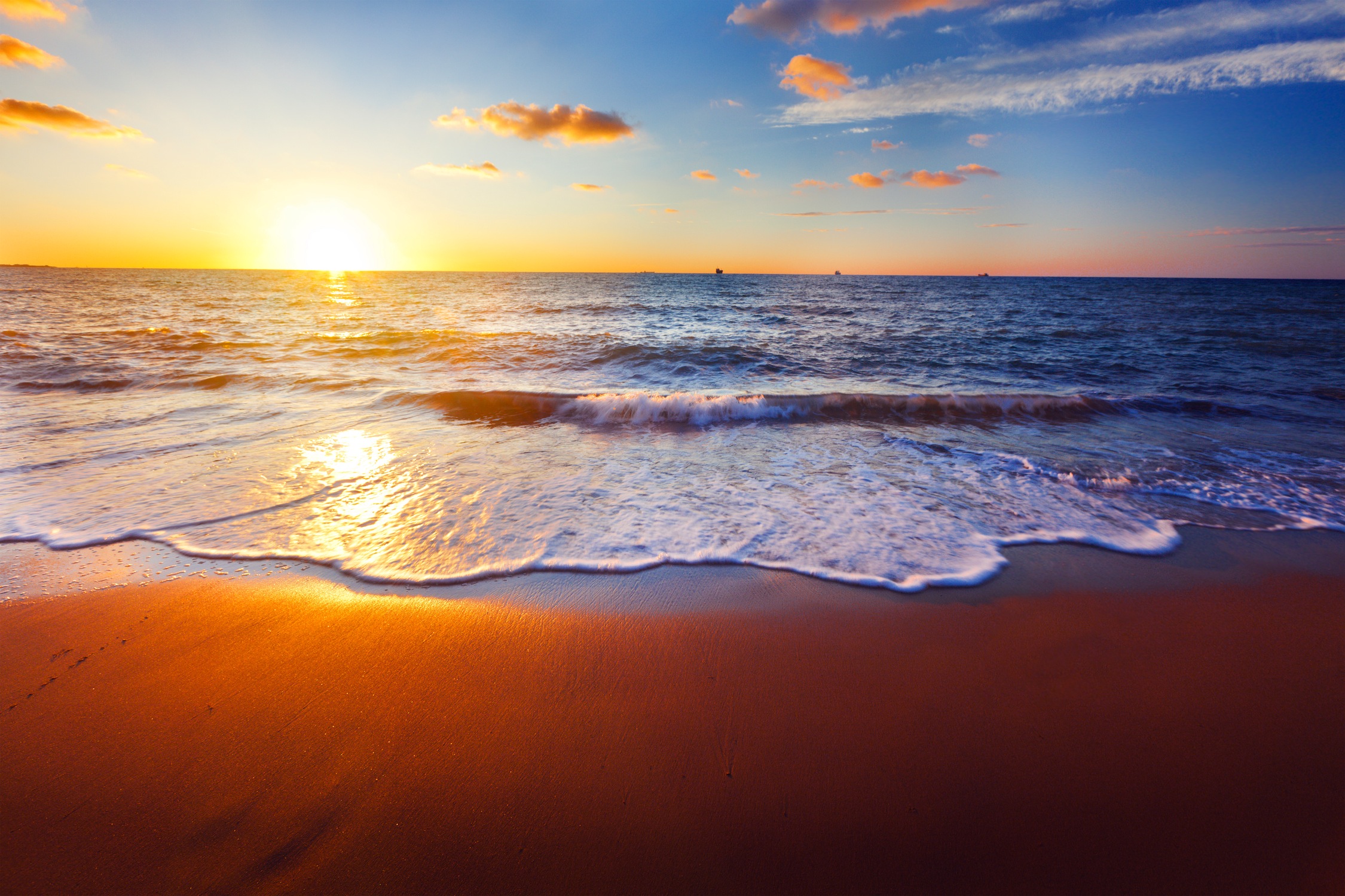 Dalgaların Gelişi Duvar Kağıdı Önizleme